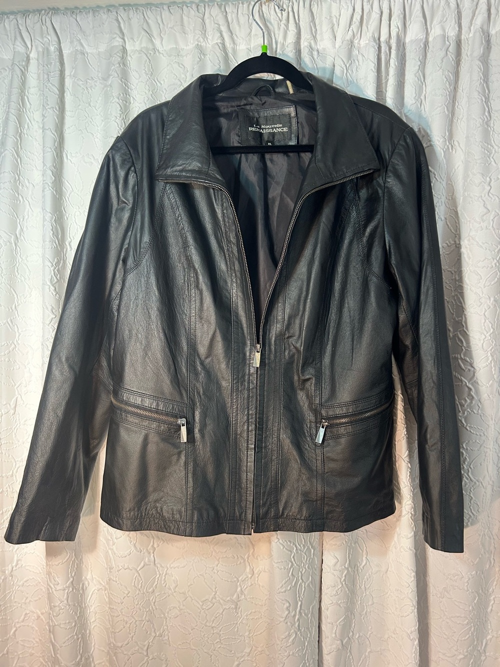 La nouvelle Renaissance xl Black Zip-Front Women's leather Jacket